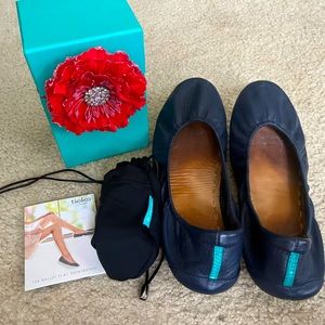 Tieks in Navy size 8